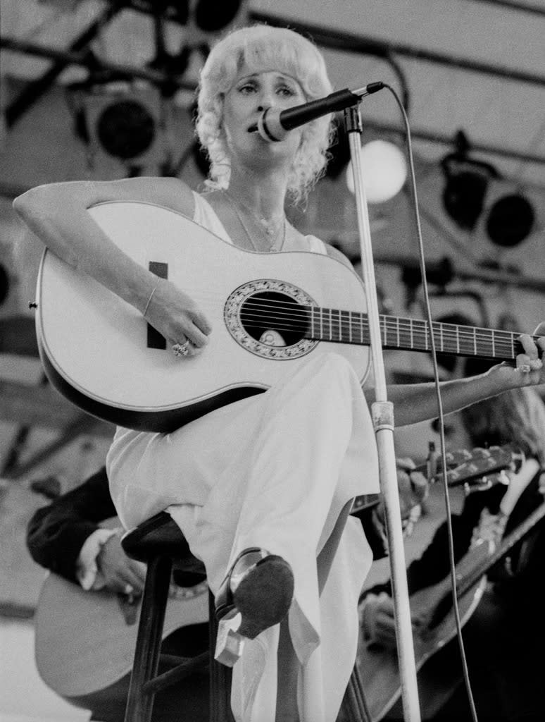 Tammy Wynette, 1960's, Solo Performance