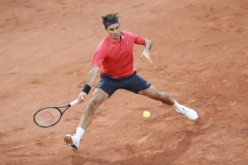 Roger Federer pulled out of French Open to rest his knee.