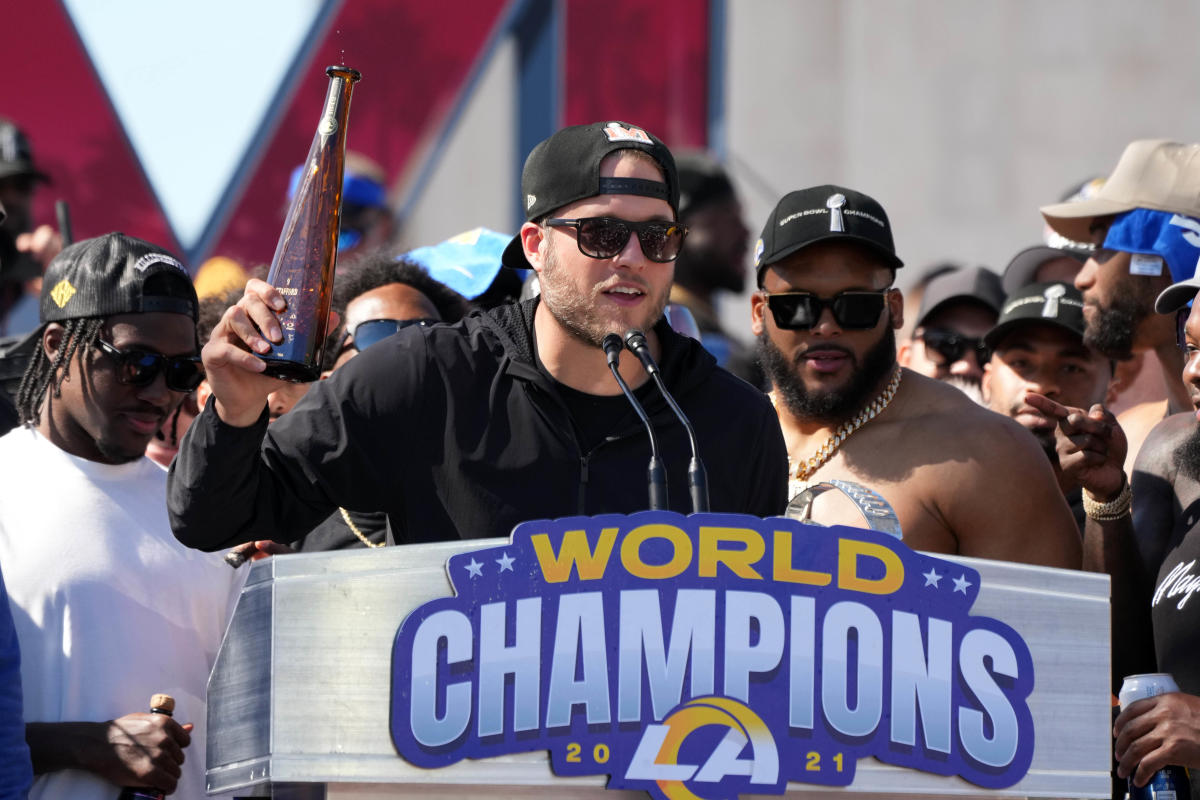 Matthew Stafford discusses reaction to photographer's fall at Rams parade