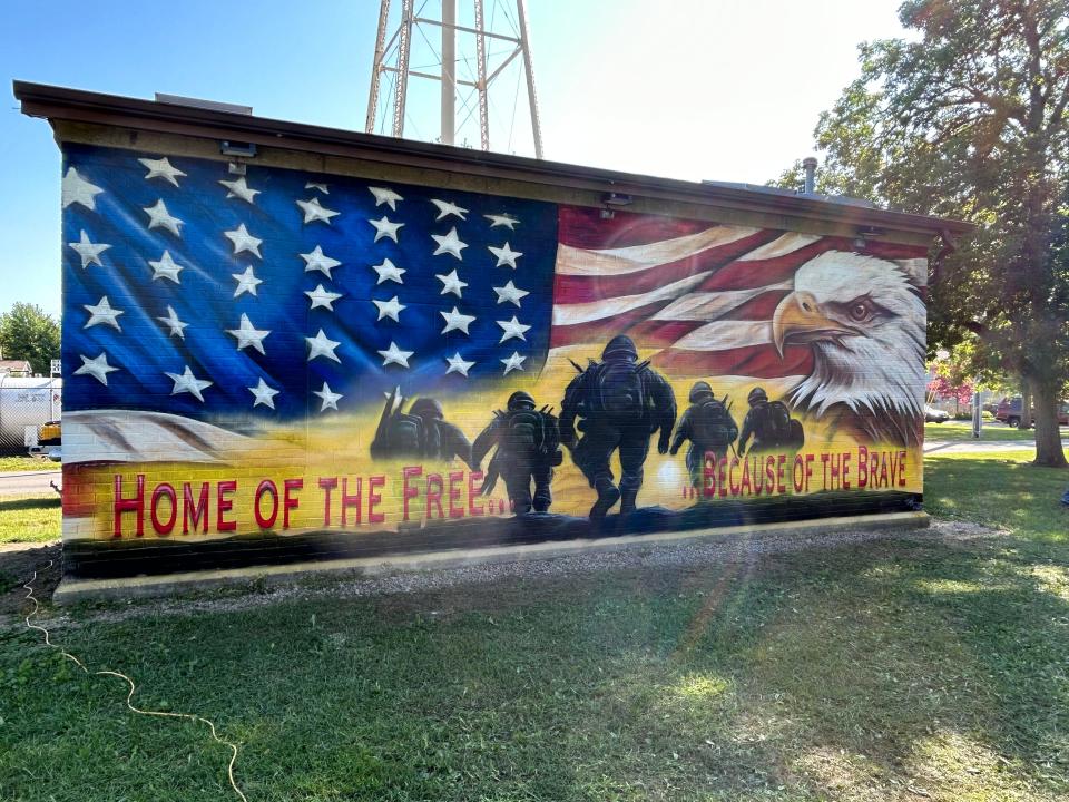 The new mural has been unveiled in Veterans Park in Woodville.