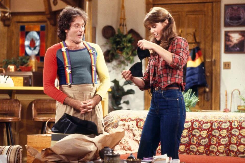 Robin Williams and Pam Dawber in Mork & Mindy. 