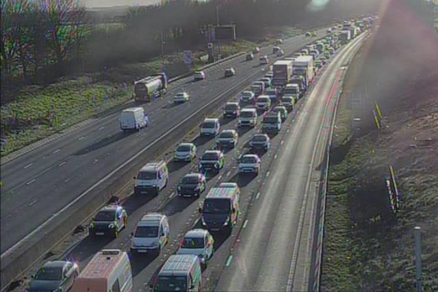 Long queues on M62 and traffic chaos at rush hour after stranded