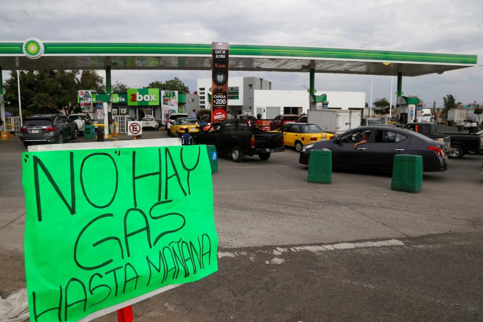 Vista general de una gasolinera en Guadalajara (México). EFE/Francisco Guasco