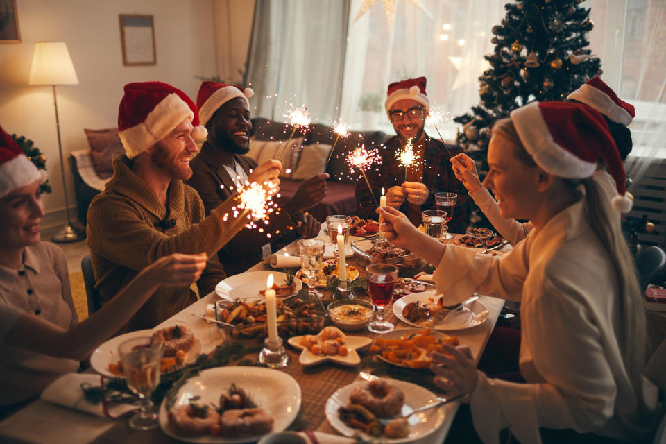 Italia zona rossa, Natale con due invitati: il nodo dei congiunti (Getty Images)