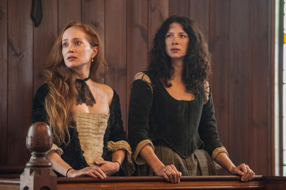 Geillis and Claire on trial for witchcraft in Season 1 of ‘Outlander’ (Photo: Neil Davidson/Starz/Courtesy Everett Collection)