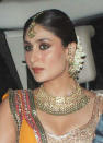 A stunning necklace, earrings, dark bangles and gajra acted as the perfect accessories for her Sangeet look. Big names of the night included Neetu Singh, Saif’s daughter Sara, Manish Malhotra, Sanjay Kapoor, Saif’s sister sister Soha Ali Khan and Kunal Khemu among others.<br><br><b>Recommended Read:</b><br><a href="http://www.bollywoodshaadis.com/article/planning--reception/real-weddings/saif-gets-married-as-sajid-ali-khan" rel="nofollow noopener" target="_blank" data-ylk="slk:Saif Gets Married as Sajid Ali Khan;elm:context_link;itc:0;sec:content-canvas" class="link "> Saif Gets Married as Sajid Ali Khan</a>