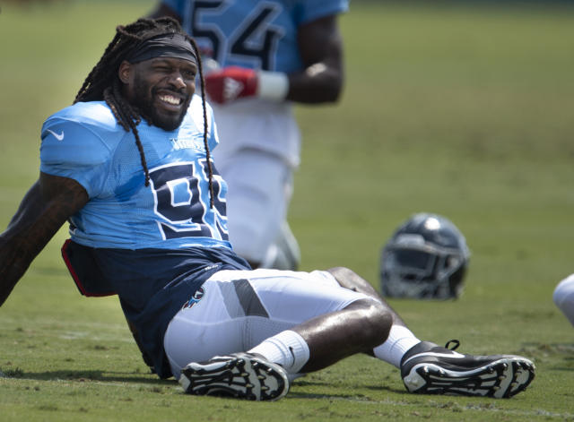 Titans' Jadeveon Clowney Expects To Be Cleared In April