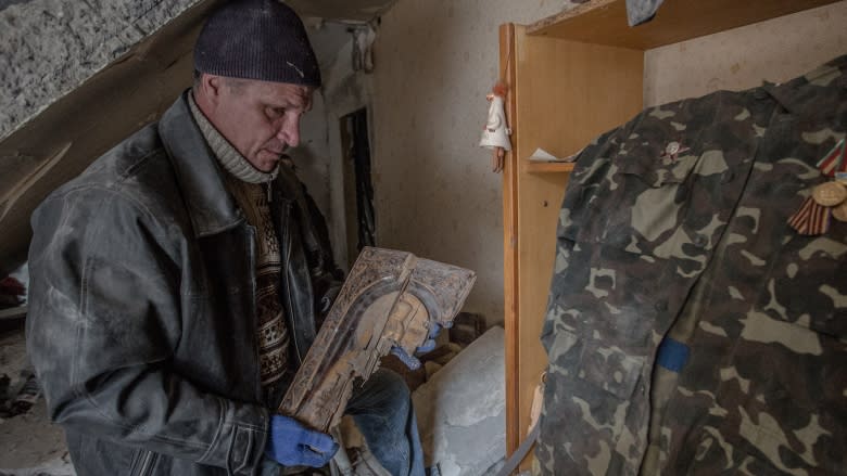 Battered eastern Ukraine seems headed into protracted on-and-off war