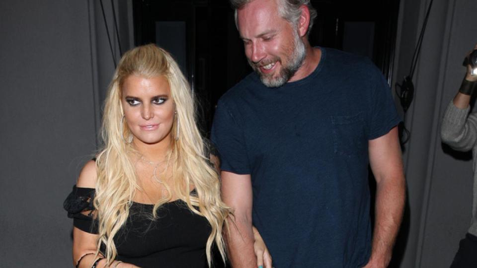 Jessica Simpson's husband has got her back.