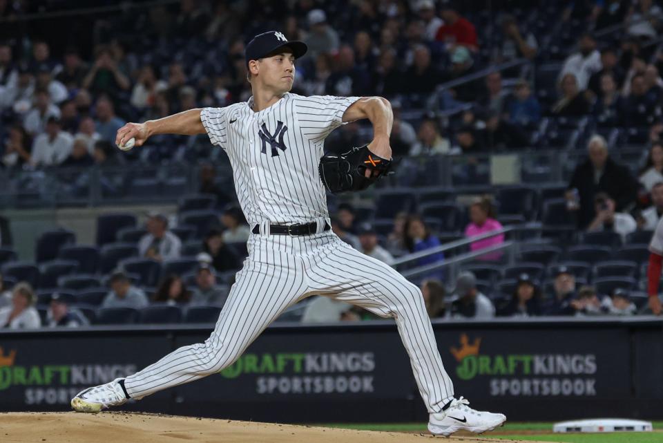 New York Yankees starting pitcher Luke Weaver (30) delivers a pitch during the first inning against the Arizona Diamondbacks at Yankee Stadium in New York on Sept. 22, 2023.