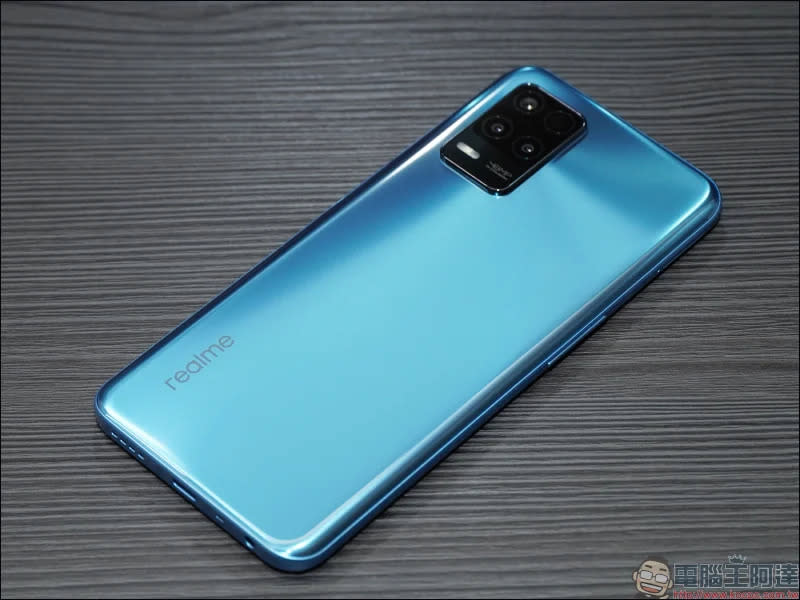 realme 8 5G 開箱動手玩｜登入 5G越級體驗！全台首搭載天璣 700 5G處理器，全新夜景濾鏡、5000mAh 大電量