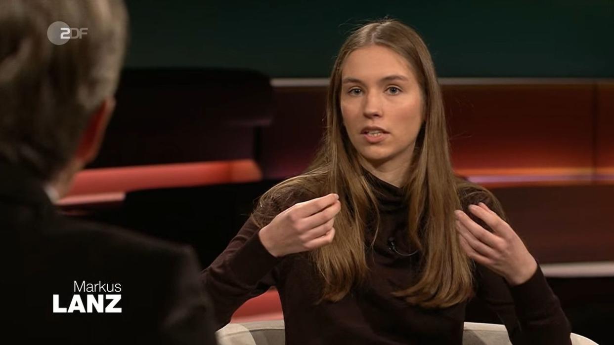 Pauline Brünger, Sprecherin von Fridays for Future, rechtfertigte bei "Markus Lanz" die Klimproteste in Lützerath. (Bild: ZDF)