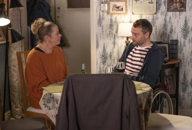 Coronation Street's Daisy caught lying in 30 new spoiler pictures