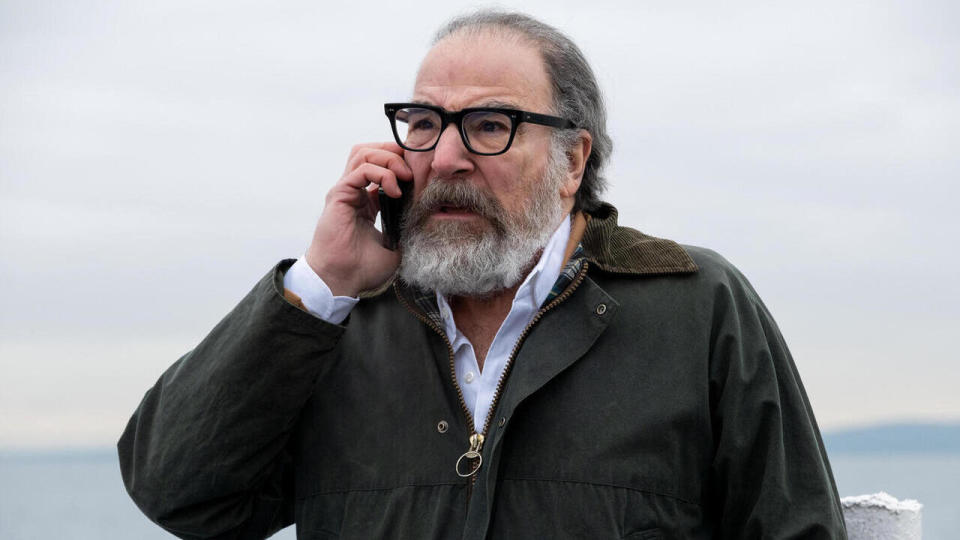 Mandy Patinkin in Death and Other Details on Hulu