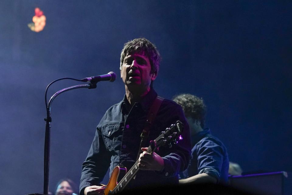 Noel Gallagher de Noel Gallagher's High Flying Birds durante su concierto en el festival Corona Capital en la Ciudad de México, el domingo 19 de noviembre de 2023. (Foto AP/Aurea Del Rosario)