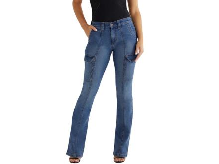 These Sofia Vergara jeans are so flattering and on sale for just
