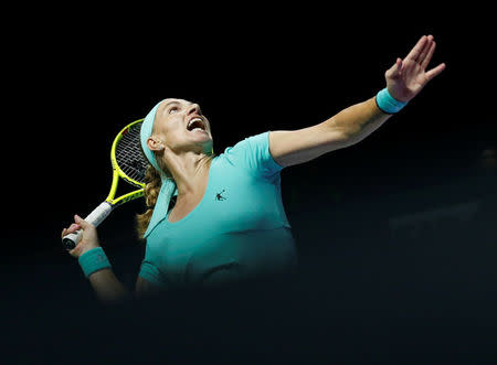 Tennis - Singapore WTA Finals Round Robin Singles - Singapore Indoor Stadium, Singapore - 28/10/2016 - Svetlana Kuznetsova of Russia in action against Garbine Muguruza of Spain REUTERS/Edgar Su