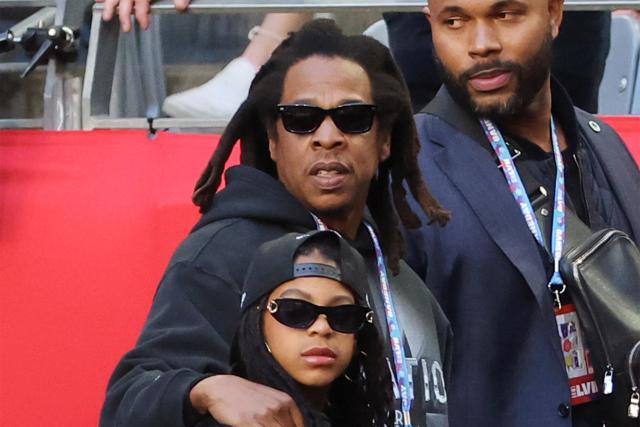 Jay-Z & Blue Ivy at 2023 Super Bowl: Photos & Video – Billboard