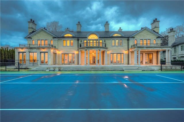 <p>No. 6 (tie): 1092 Argyle Dr., Oakville<br> Price: $18,888,000<br> (<a rel="nofollow noopener" href="http://www.aimhomerealty.ca/aprg/list/propdete.aspx?sid=100329&pid=2142919&1092-Argyle-Dr-Oakville-Ontario-Canada-L6J1A7-Old-Oakville" target="_blank" data-ylk="slk:AimHome Realty;elm:context_link;itc:0;sec:content-canvas" class="link ">AimHome Realty</a>) </p>