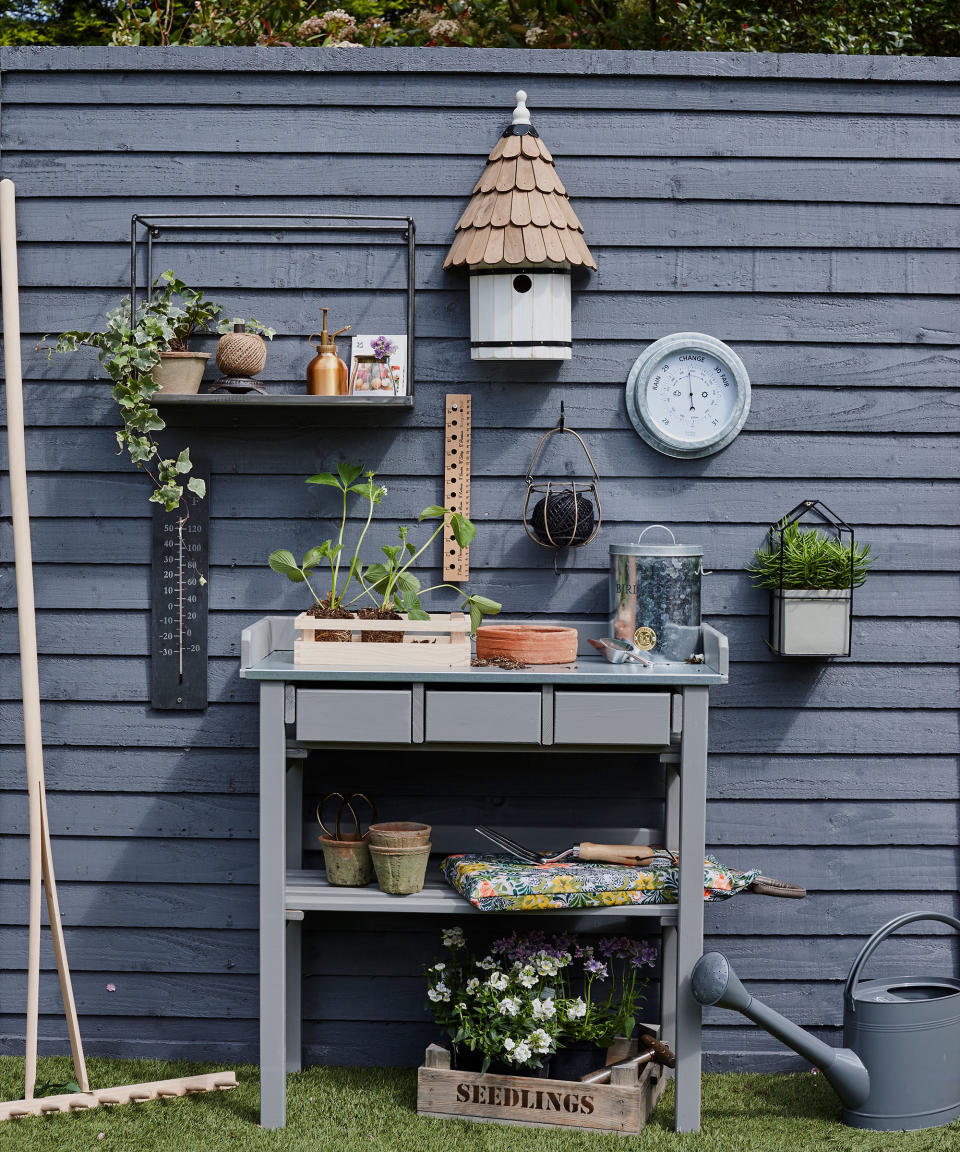 Pop up a potting bench