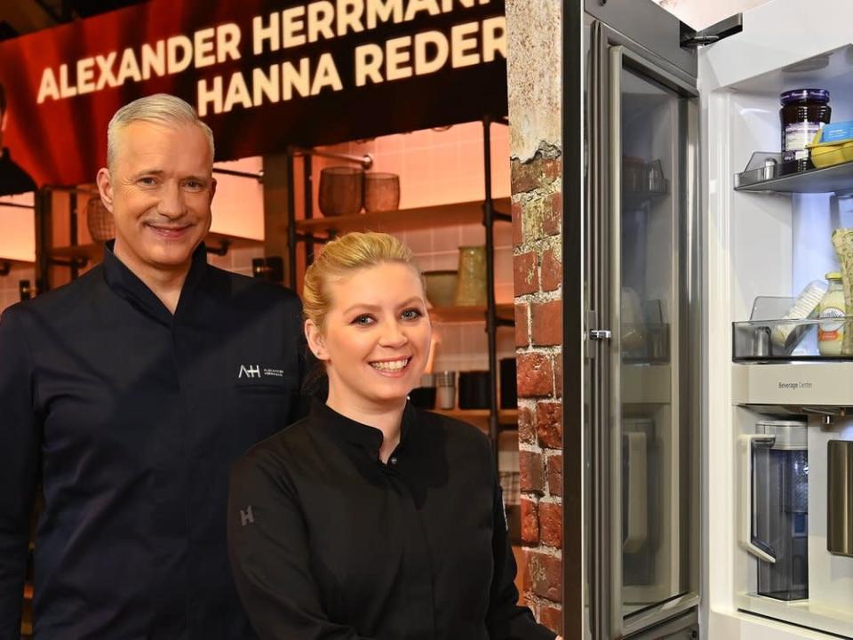 Alexander Herrmann kocht diesmal mit Hanna Reder. (Bild: Sat.1/Willi Weber)