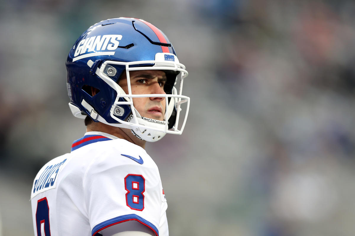 Giants-Dolphins injury news: QB Daniel Jones one of four Giants officially  out Sunday - Big Blue View