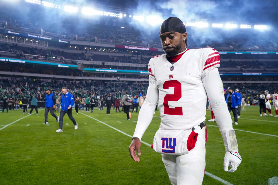 New York Giants quarterback Tyrod Taylor leaves the field after their loss against the Philadelphia Eagles in an NFL football game Monday, Dec. 25, 2023, in Philadelphia. (AP Photo/Chris Szagola)