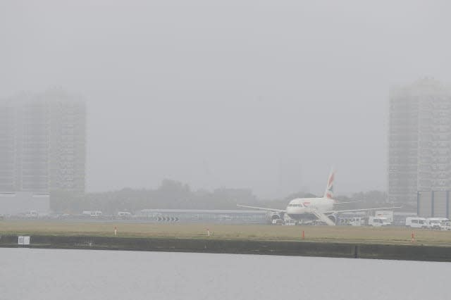 London City Airport cancels half of flights amid fog