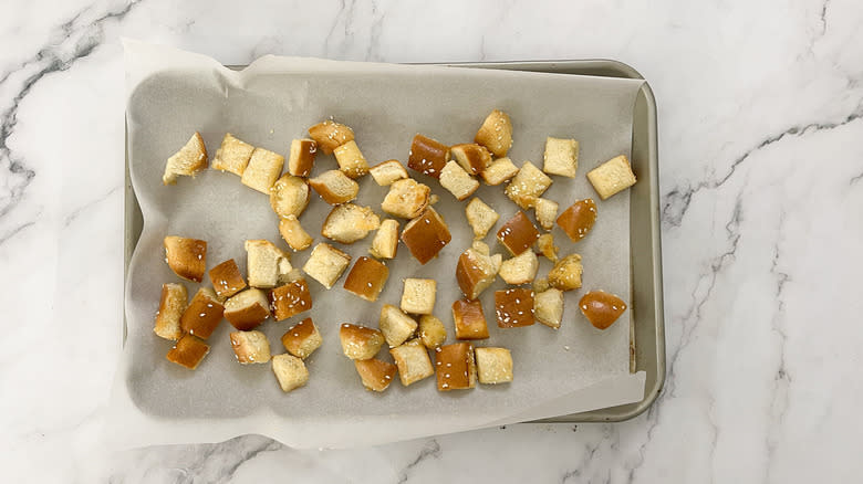 croutons in pan