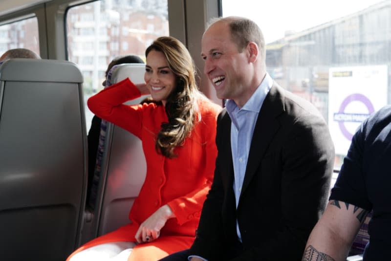 William y Kate Middleton en el metro