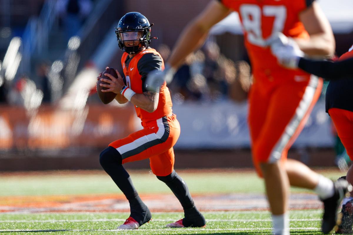 Reactions: Desmond Ridder, Myjai Sanders among Cincinnati Bearcats' Senior  Bowl stars