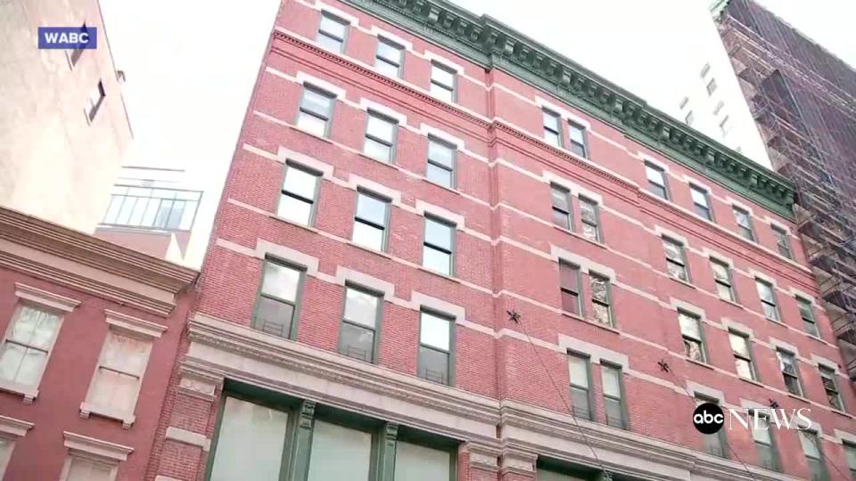 El edificio que alberga el apartamento de Swift. ABC News