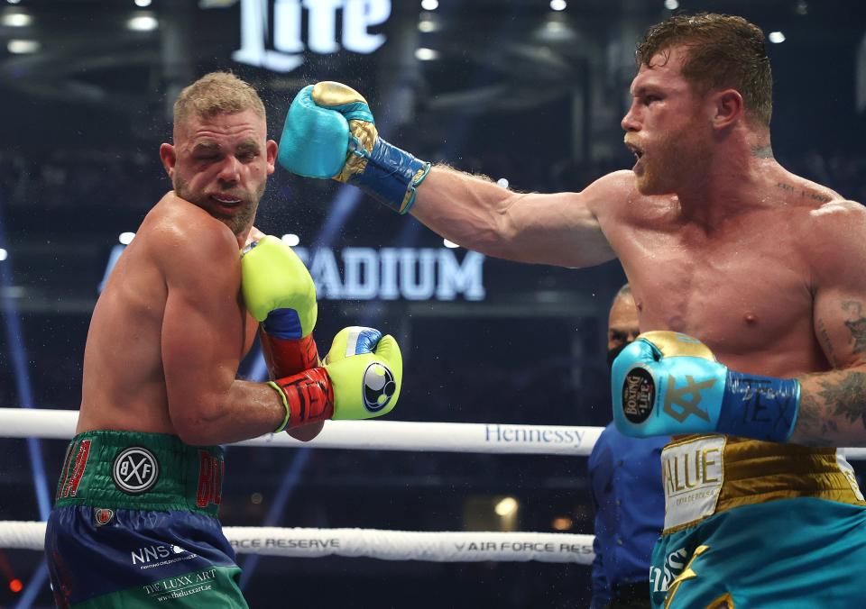 <p>Billy Joe Saunders produced a brave showing in front of more than 70,000 fans in Texas</p> (Getty Images)
