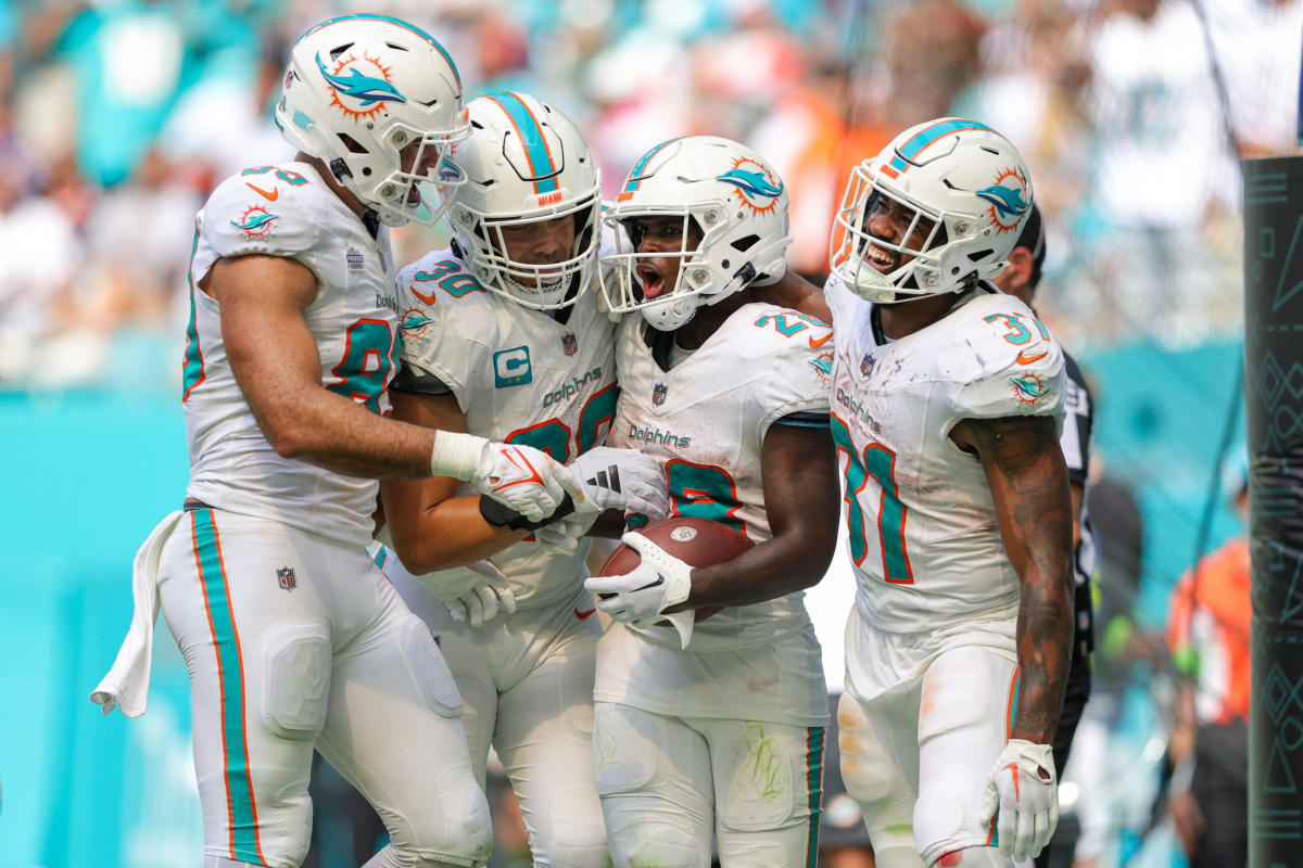 Studs and duds from Miami's demeaning loss to the Bills