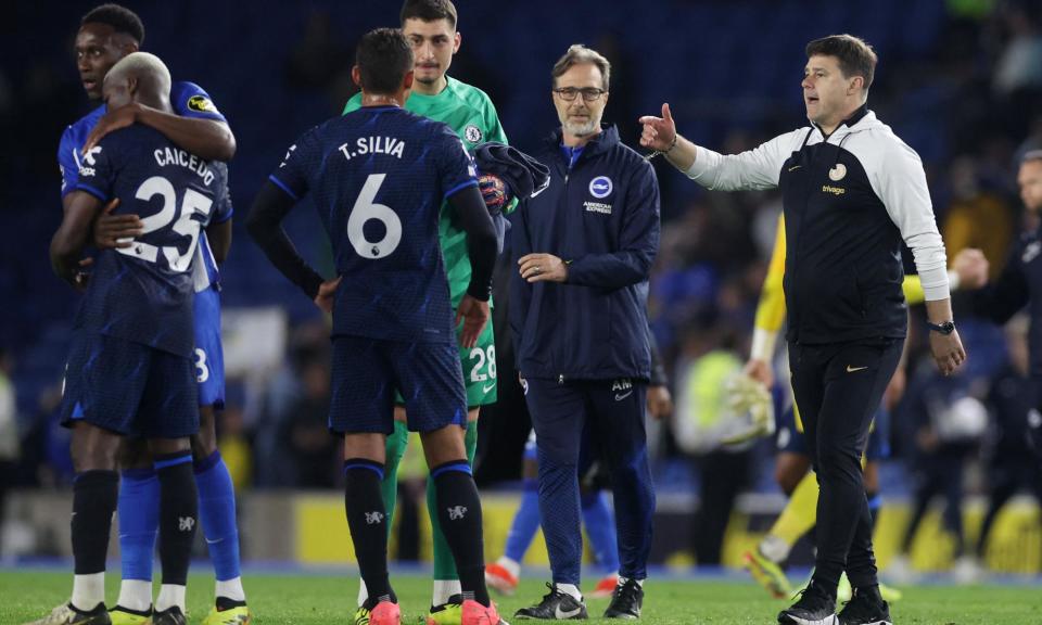 <span>Mauricio Pochettino congratulates his players after the midweek win at Brighton.</span><span>Photograph: Paul Childs/Action Images/Reuters</span>