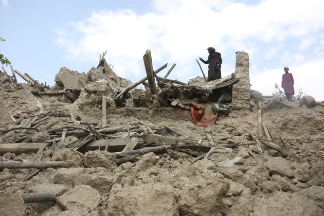 Thousands of families were left homeless following the devastating earthquake. (Photo: Xinhua News Agency via Getty Images)