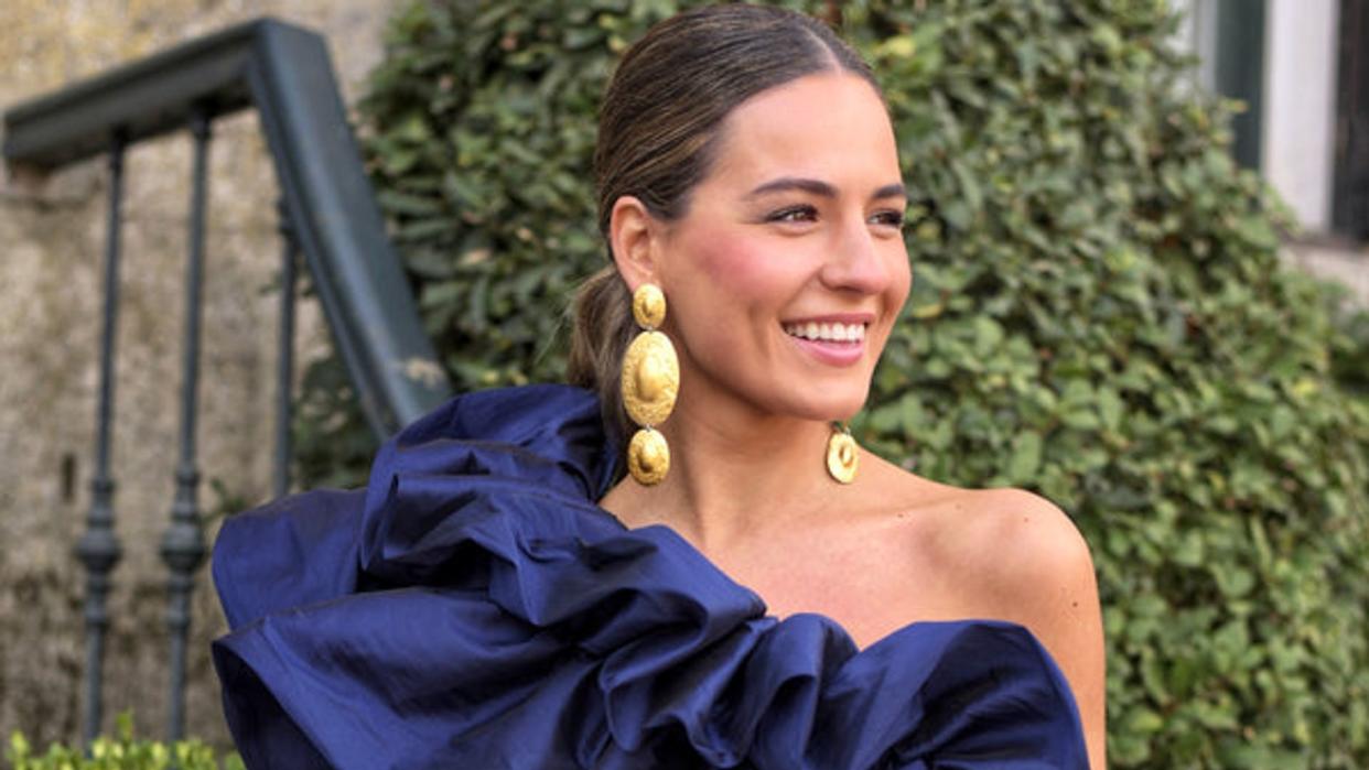 Vestido de invitada azul marino