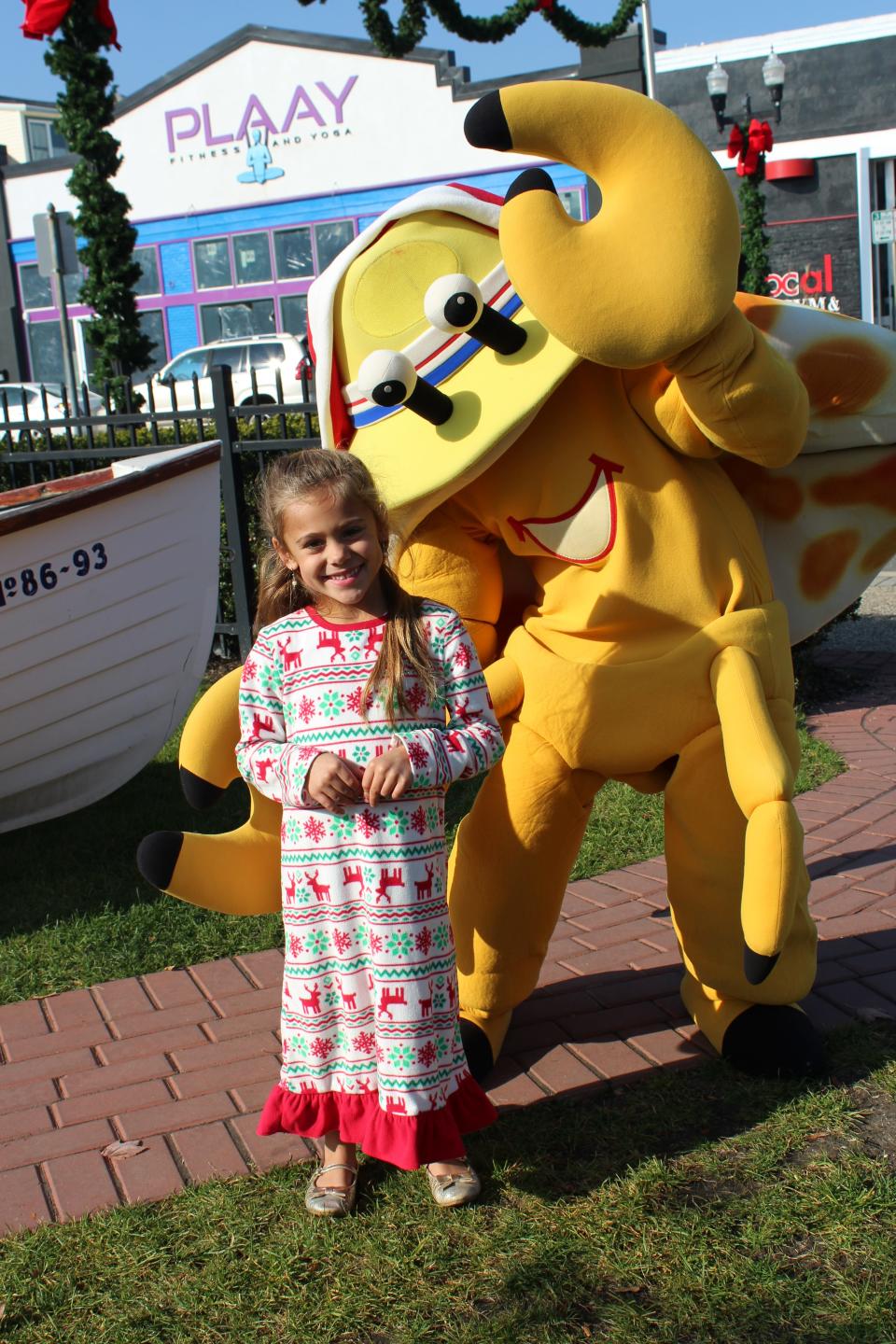 This mustard-yellow mascot helps predict the onset of an early summer each May.