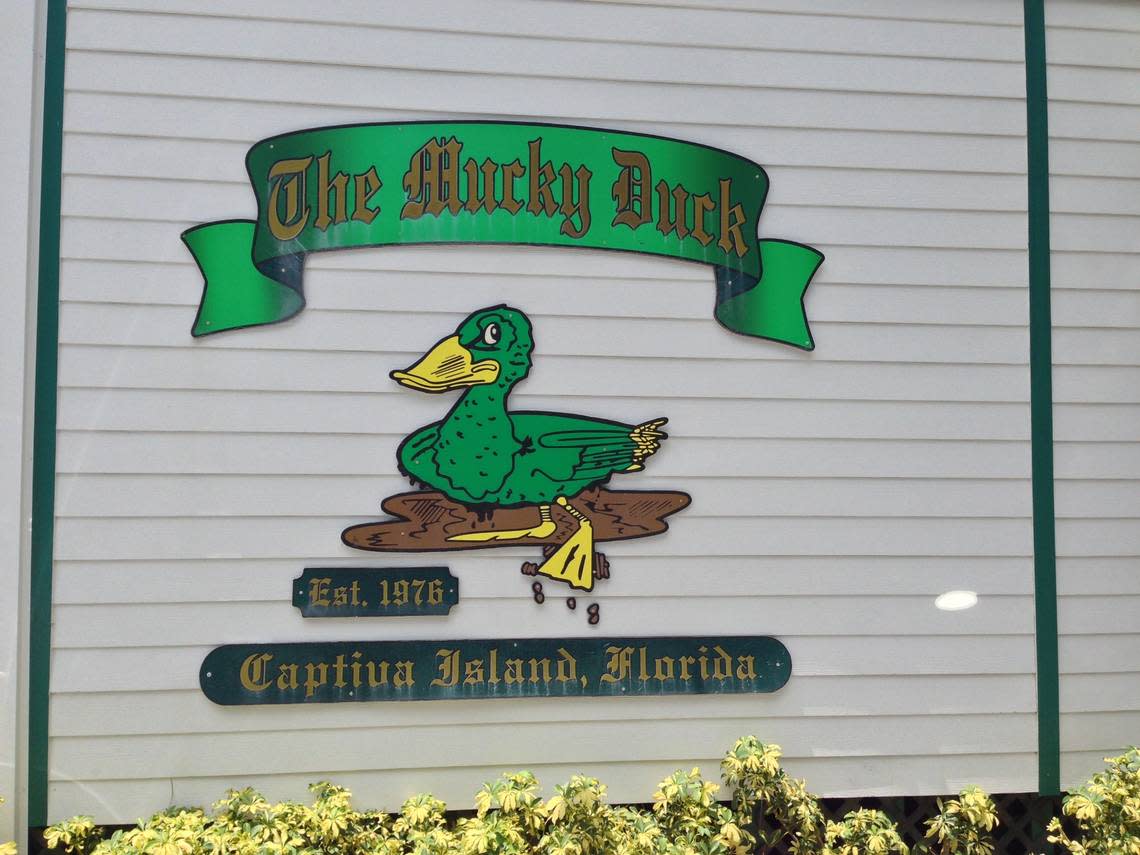 The Mucky Duck, with its Gulf-view location on Andy Rosse Lane, is a restaurant-bar that attracts visitors for its gorgeous sunset location, pub fare and brews.