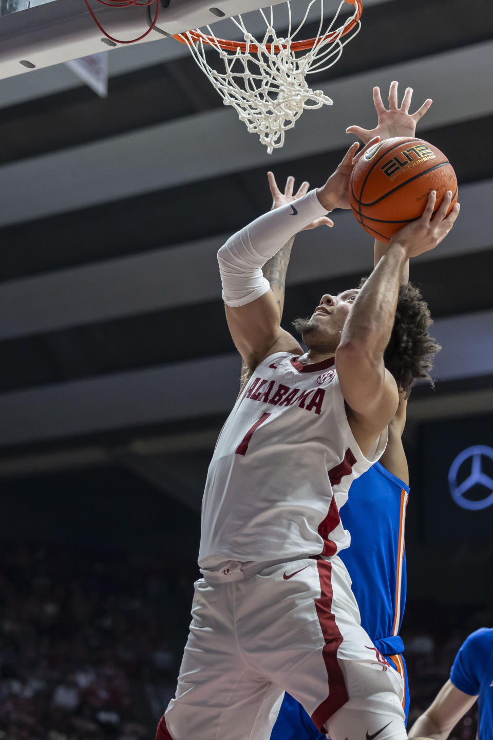 Alabama guard Mark Sears (1) shoots against Florida during the first half of an NCAA college basketball game Wednesday, Feb. 21, 2024, in Tuscaloosa, Ala. (AP Photo/Vasha Hunt)