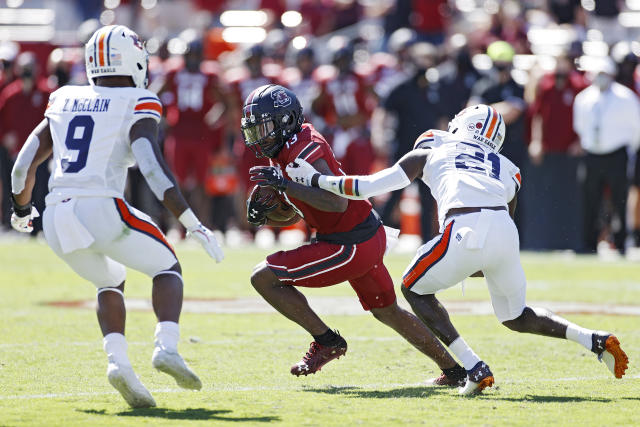 Catch of the year? South Carolina's Shi Smith hauls in one-handed TD catch