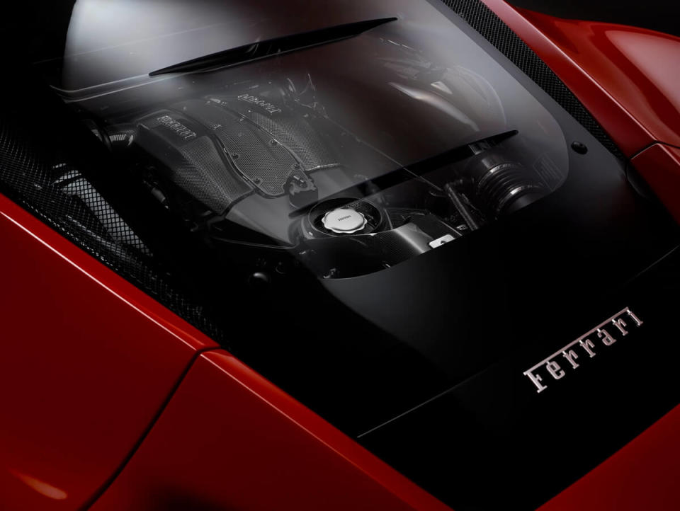 Ferrari_F8_Tributo_9.jpg