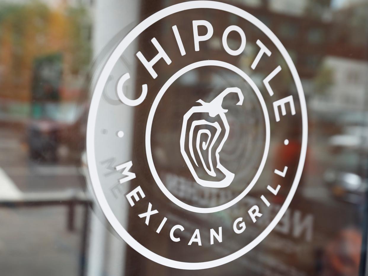 FILE PHOTO: The logo of Chipotle Mexican Grill is seen at the Chipotle Next Kitchen in Manhattan, New York, U.S., June 28, 2018.  REUTERS/Shannon Stapleton