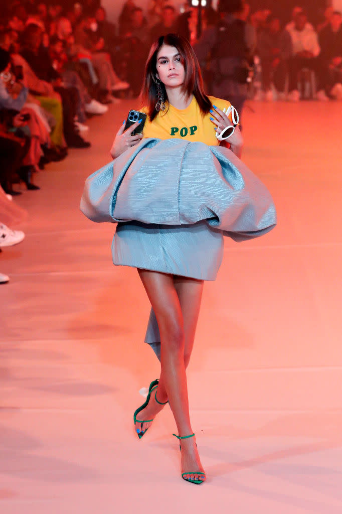 Kaia Gerber and her mom, Cindy Crawford, walked Off-White's Fall/Winter 2022-2023 show during Paris Fashion Week. (Image via Getty Images)