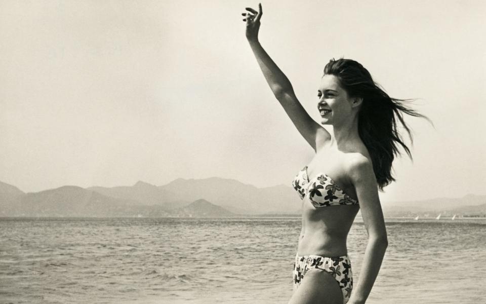 Damals 18 Jahre alt: Brigitte Bardot in ihrer ersten Hauptrolle in der französischen Komödie "Le trou normand" (1952). (Bild: Bettmann/Getty Images)