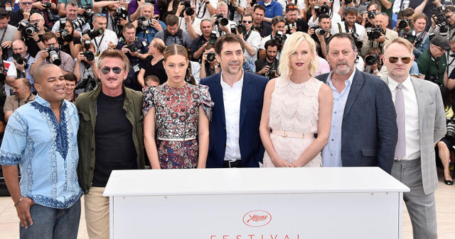 Charlize Theron Reunites with Sean Penn & His Kids in Cannes: Photo 3661658   2016 Cannes Film Festival, Adele Exarchopoulos, Cannes Fim Festival,  Charlize Theron, Dylan Penn, Hopper Penn, Javier Bardem, Sean