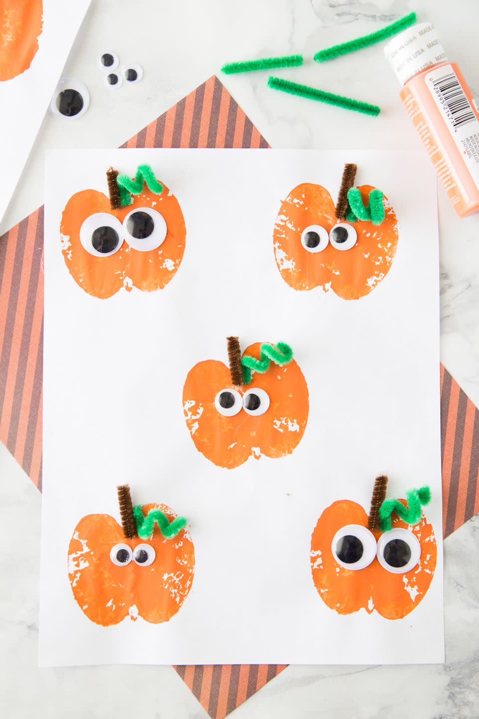 18) Apple Stamping Pumpkin Craft