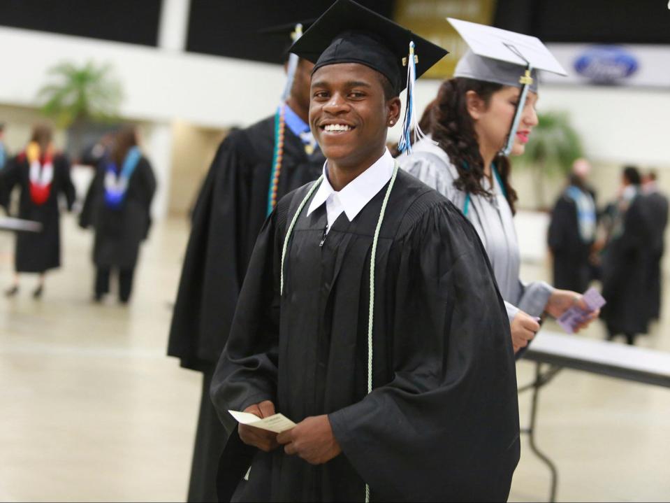 Damon Weaver, graduating from ASU, GeorgiaAP