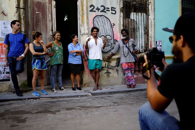 FILE PHOTO: Luis Manuel Otero Alcantara, organiser of the "00Biennial", speaks during its opening in Havana