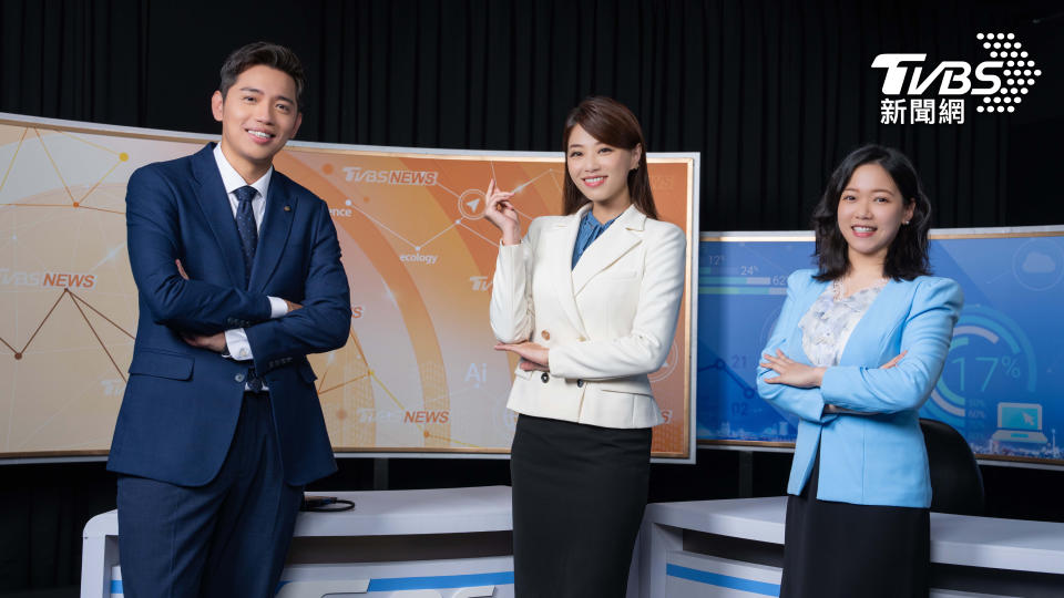 TVBS新聞網推出網路直播新聞節目，將由彭志宇(左)、黃星樺(中)、王馨儀(右)各別擔任主播 (圖/TVBS)